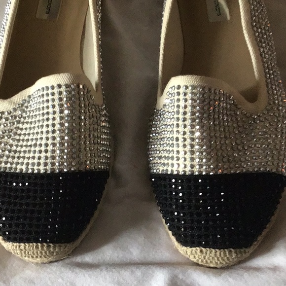 Shoes - Picture 2 of 4